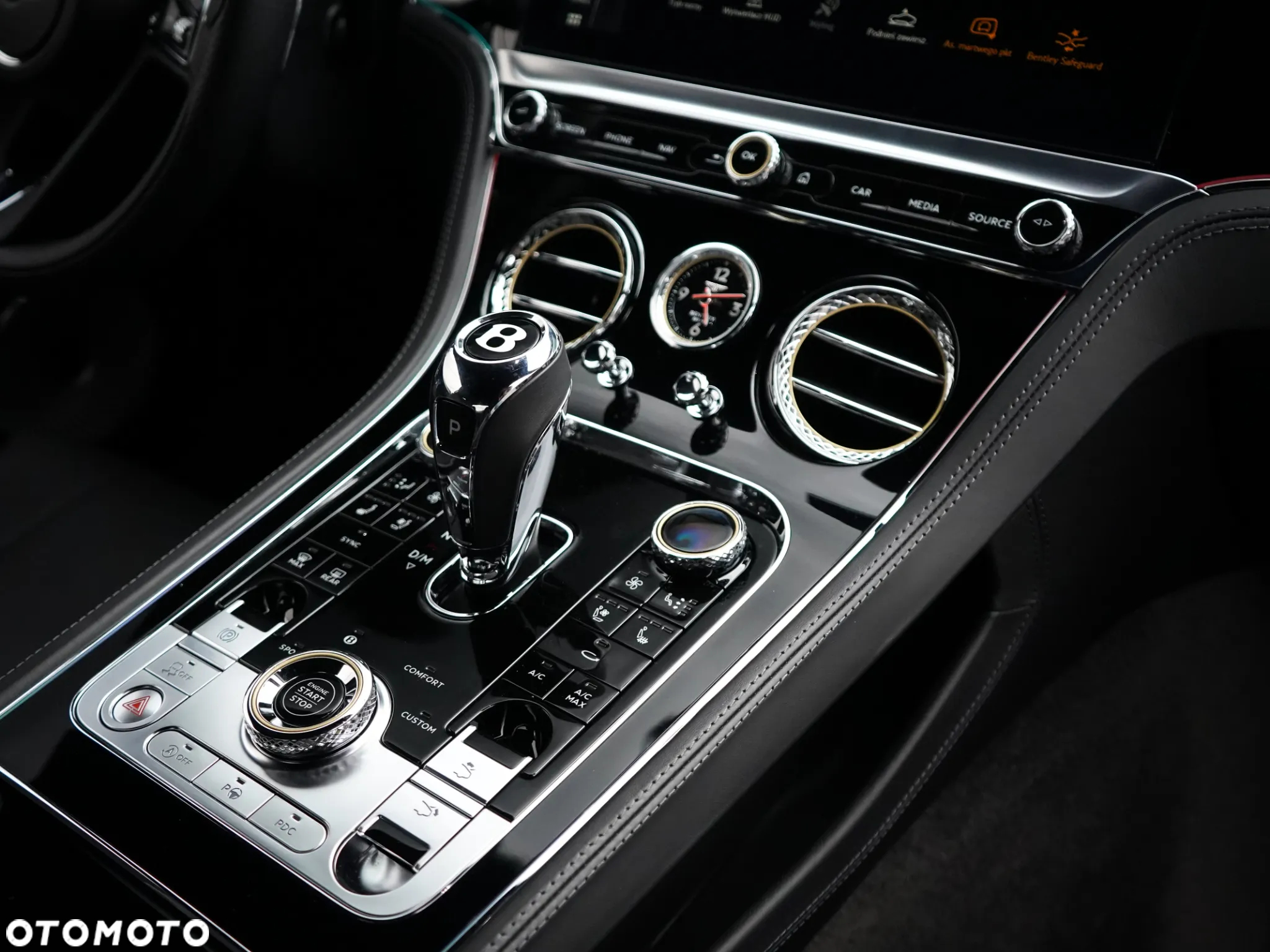 Bentley Continental GT New V8 - 13