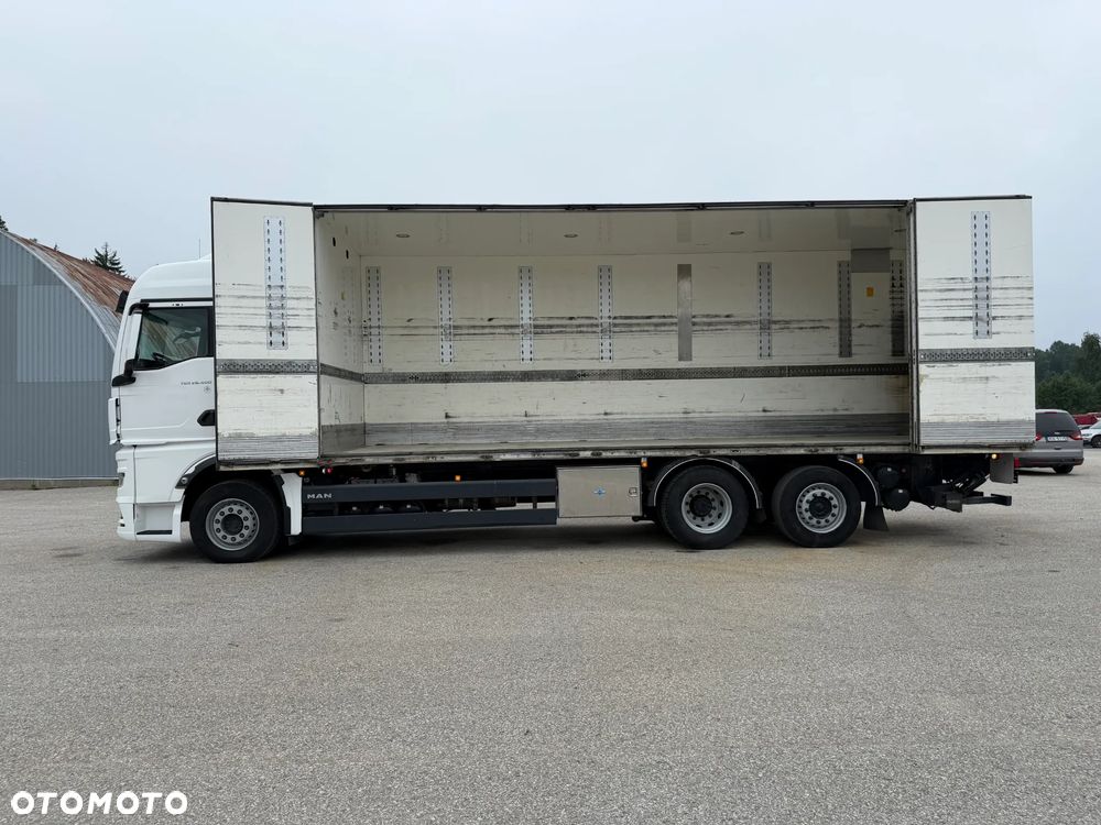 MAN TGX 26.400 6X2*4 EURO6 + SIDE OPENING - 11