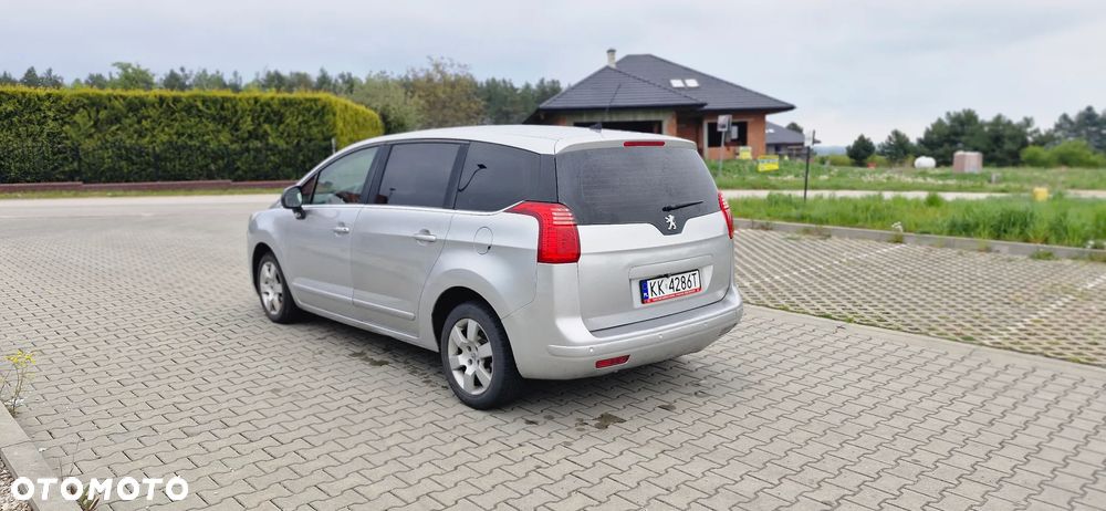 Peugeot 5008 - 6