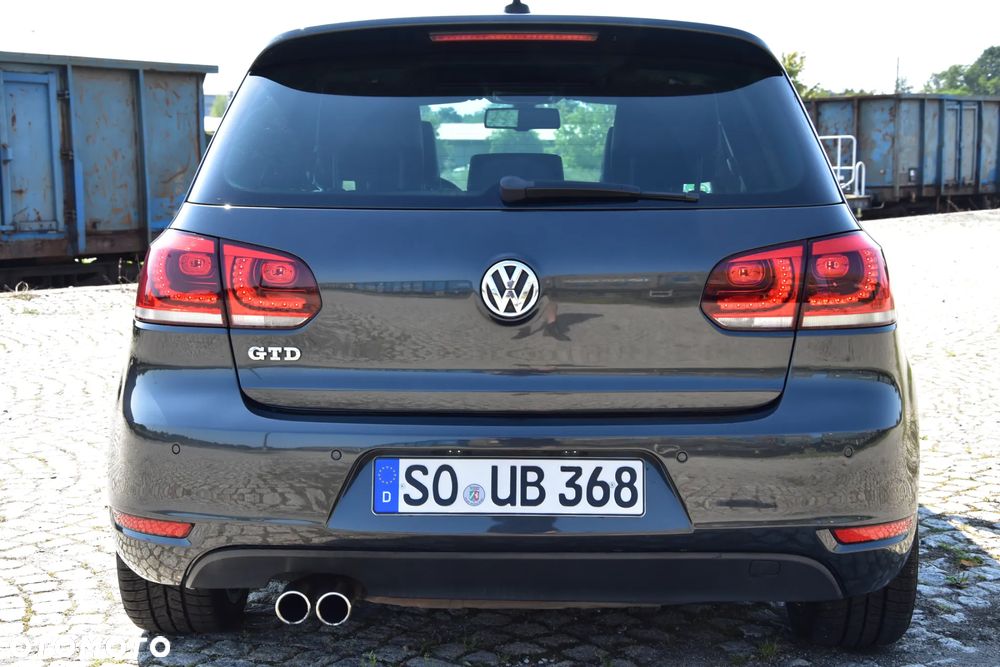 Volkswagen Golf - 5