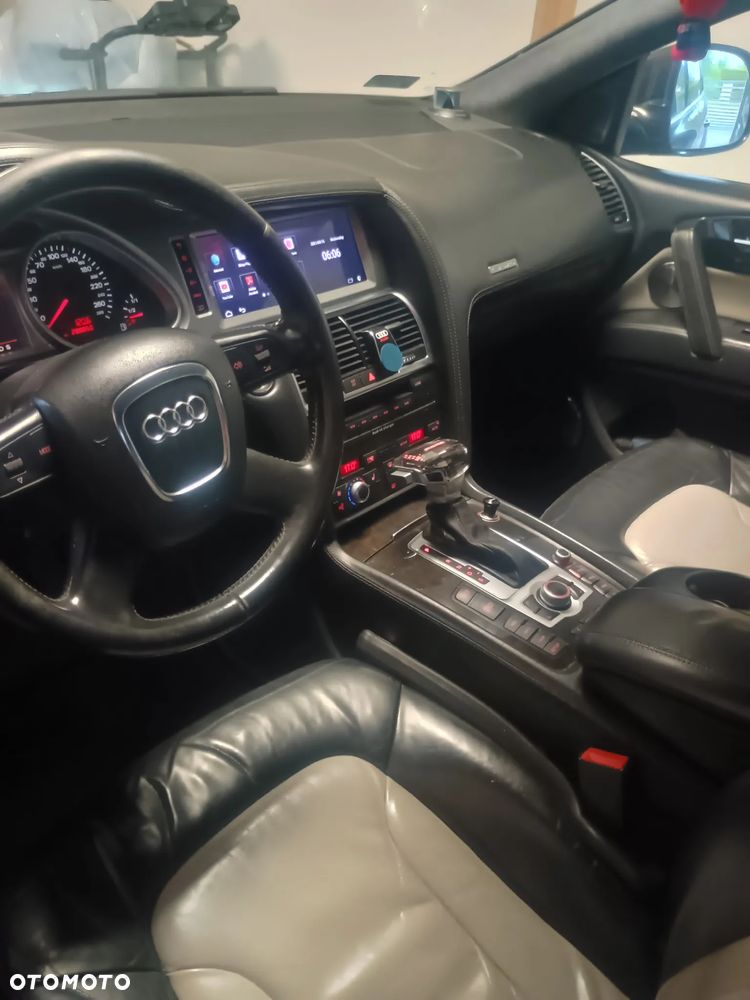 Audi Q7 - 8