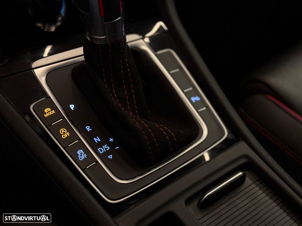 VW Golf GTI TCR 2.0 TSI OPF DSG - 28