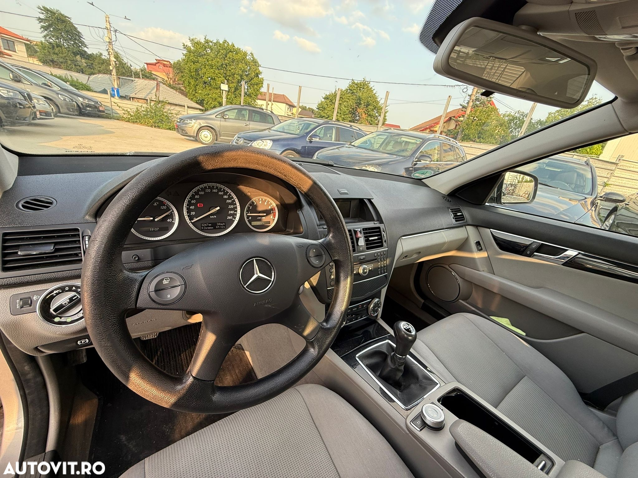 Mercedes-Benz C 180 - 10