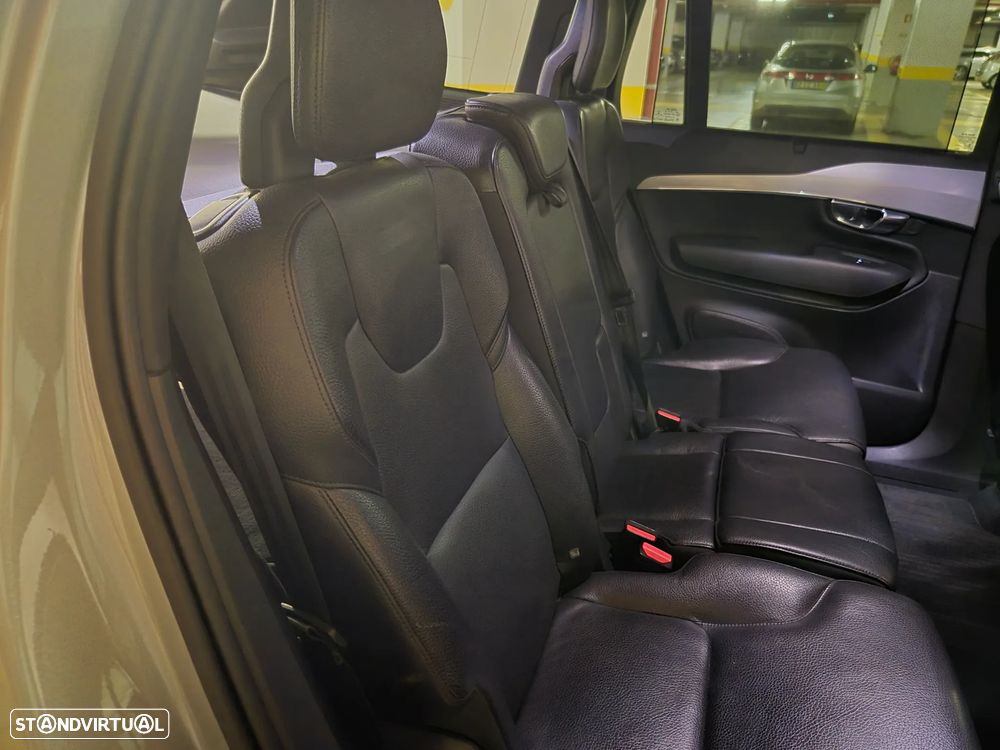 Volvo XC 90 2.0 D5 Momentum AWD - 44