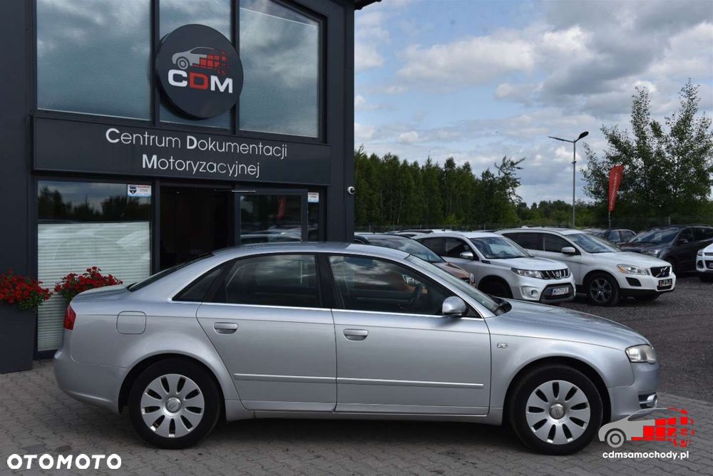 Audi A4 Limousine - 11