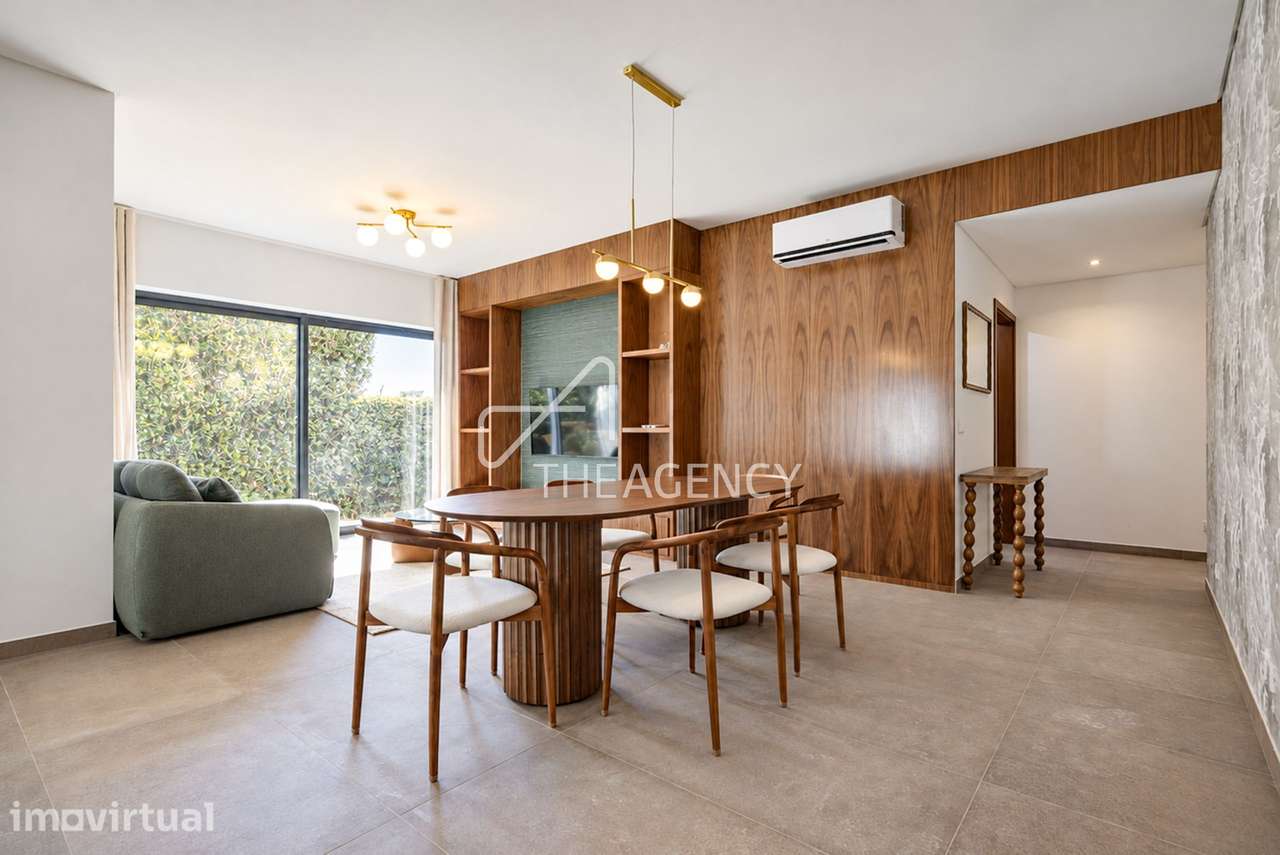Apartamento T2 Renovado, 200m Praia, Piscina e Garagem - Grande imagem: 2/31
