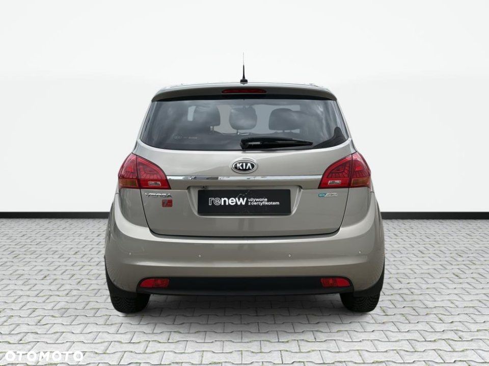 Kia Venga - 6