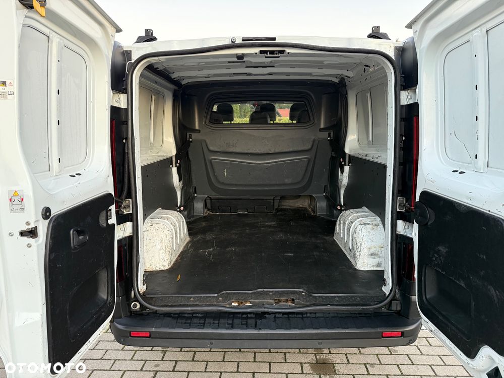 Renault Trafic - 16