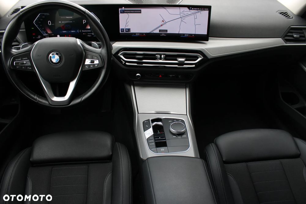 BMW Seria 3 320d xDrive mHEV - 13