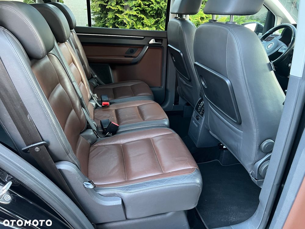 Volkswagen Touran 1.6 TDI DPF BlueMotion Technology Highline - 31