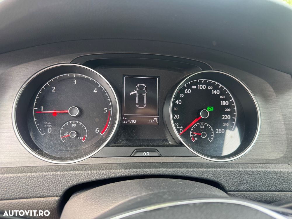 Volkswagen Golf 1.6 TDI DPF DSG BlueMotion Technology Comfortline - 18