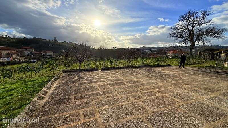 Casa Rústica em Pedra com Eira – Excelente Oportunidade - Grande imagem: 5/12