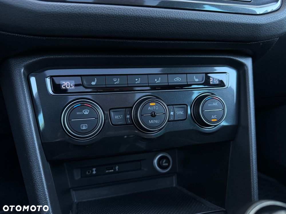 Volkswagen Tiguan - 35