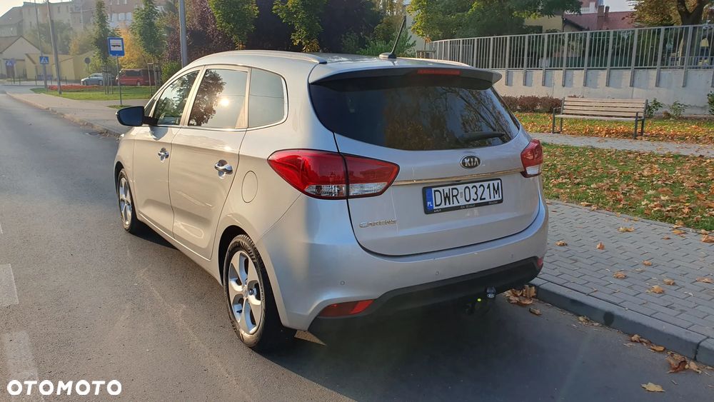 Kia Carens - 6