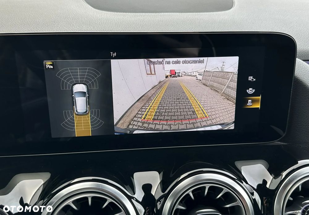 Mercedes-Benz GLA 200 4-Matic Progressive - 35