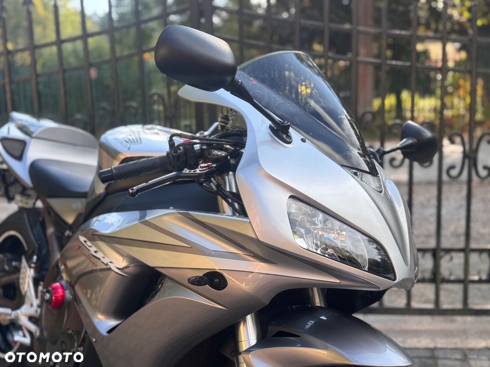 Honda CBR - 11