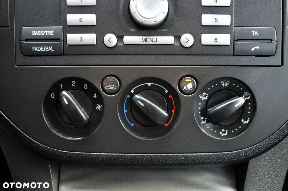 Ford Focus C-Max 1.6 TDCi Ambiente - 19