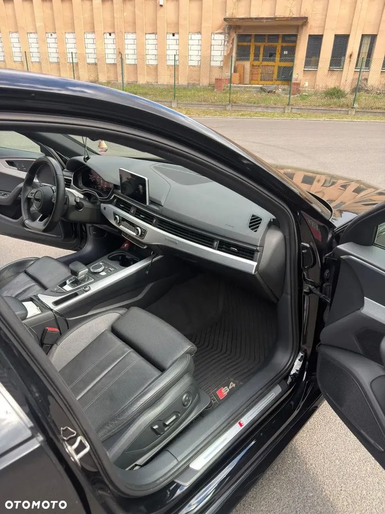 Audi A4 Limousine 2.0 TFSI Sport S tronic - 12
