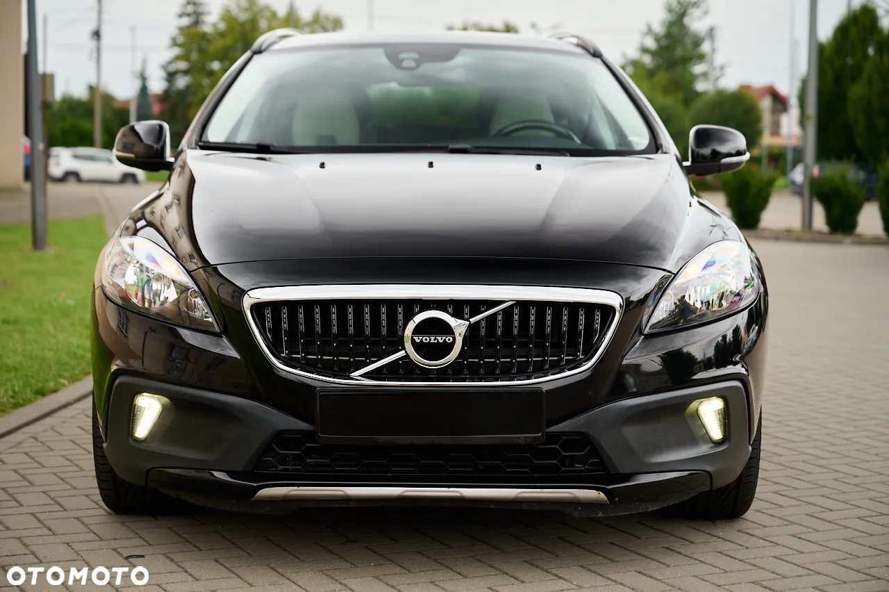 Volvo V40 Cross Country D2 Drive-E Ocean Race - 14