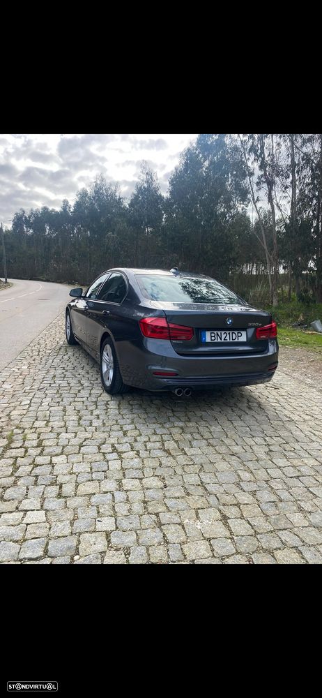 BMW 330 e iPerformance Line Luxury - 4