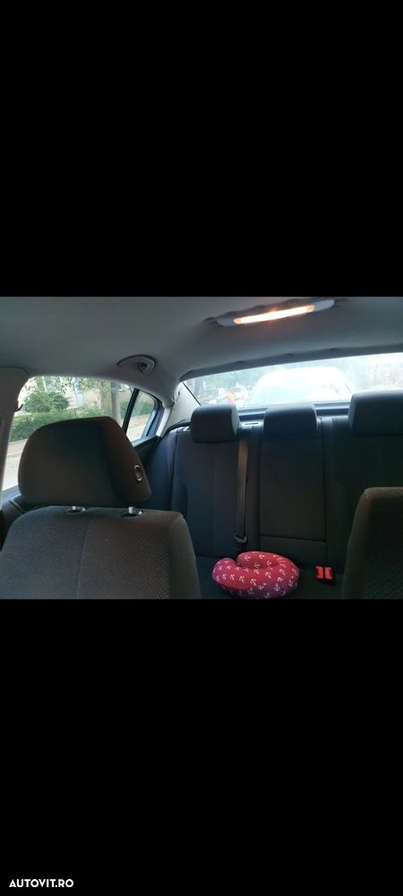 Volkswagen Passat - 13