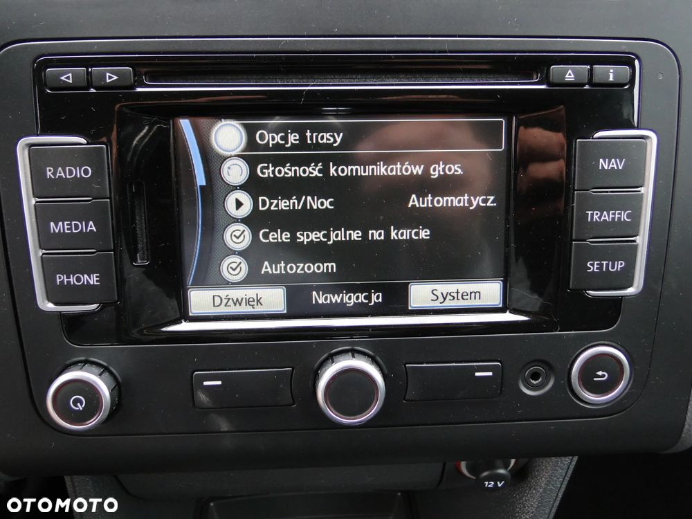 Volkswagen Touran 2.0 TDI DPF BlueMotion Technology Highline - 10