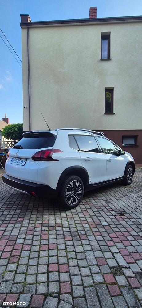 Peugeot 2008 1.2 Pure Tech GPF Style S&S - 7