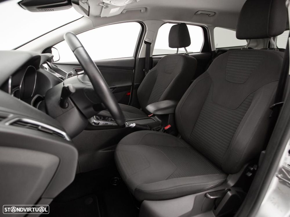 Ford Focus SW 1.5 TDCi Titanium - 8