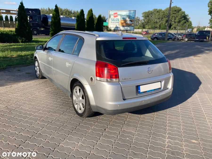 Opel Signum 2.0 T - 11