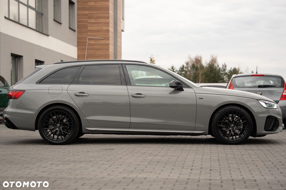 Audi A4 Avant 35 TFSI S tronic S line - 16