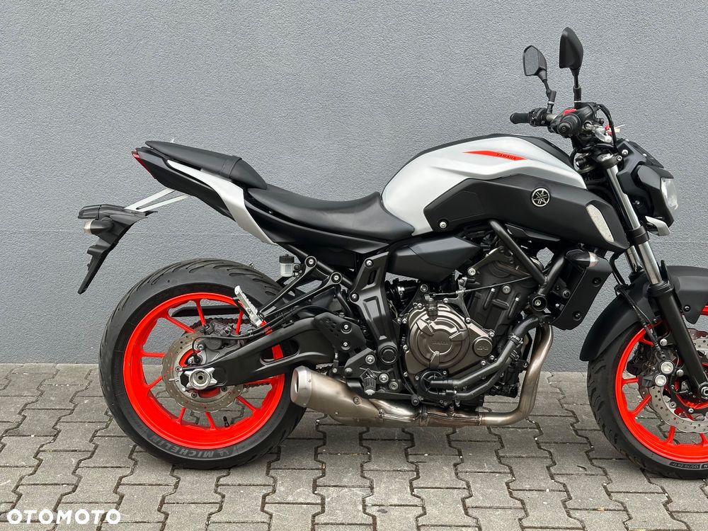 Yamaha MT - 9