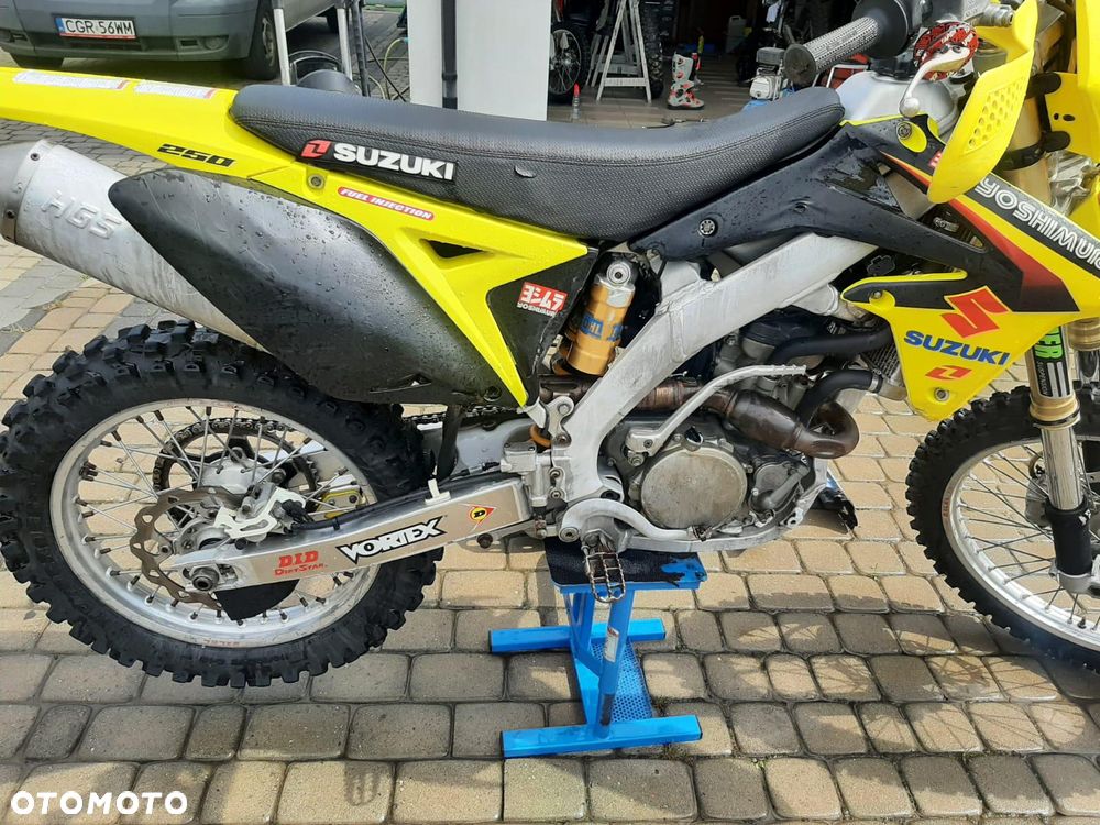 Suzuki RM-Z - 6