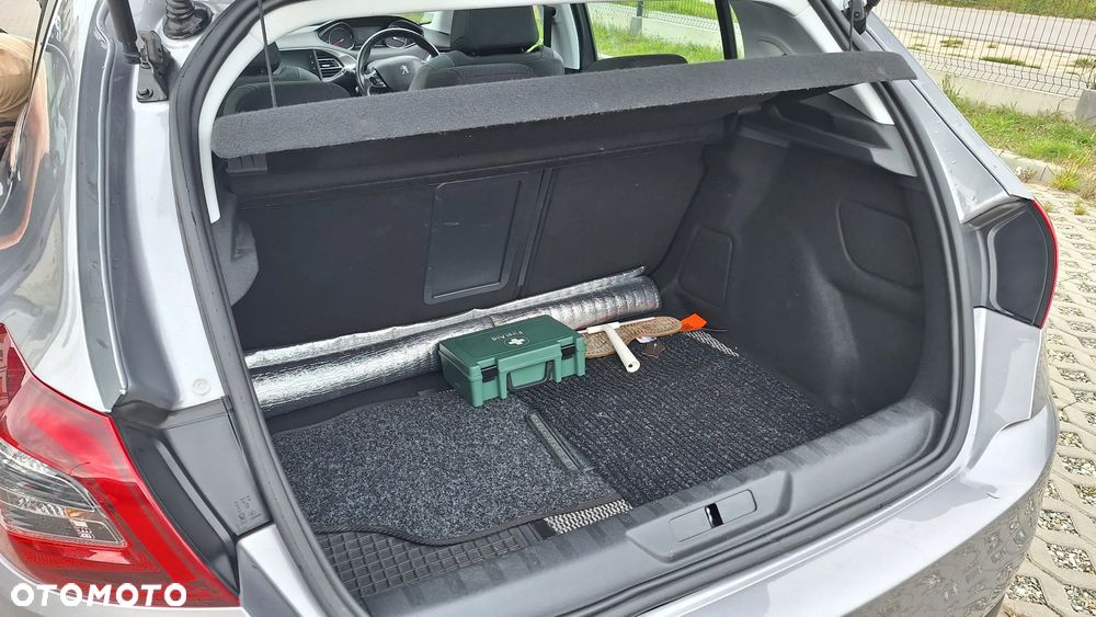Peugeot 308 1.2 PureTech GPF Allure Pack S&S - 11