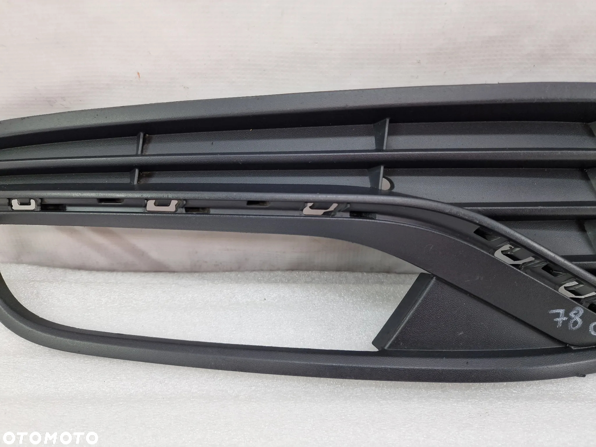VW POLO 6C0 LIFT 13- LEWA KRATKA BOCZNA ZDERZAKA PRZEDNIEGO PRZÓD , 6C0853665K , NR AUKCJI E/78 - 24