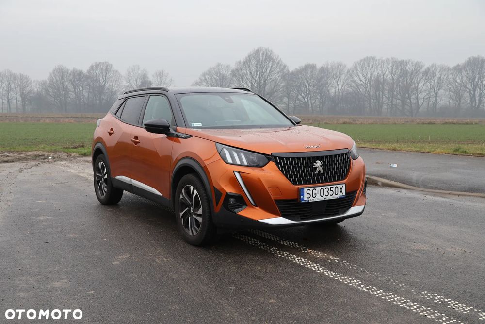 Peugeot 2008 1.2 PureTech GT Line S&S - 6