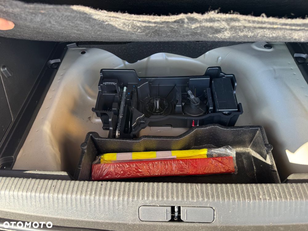 Peugeot 2008 PureTech 130 EAT8 Active - 20