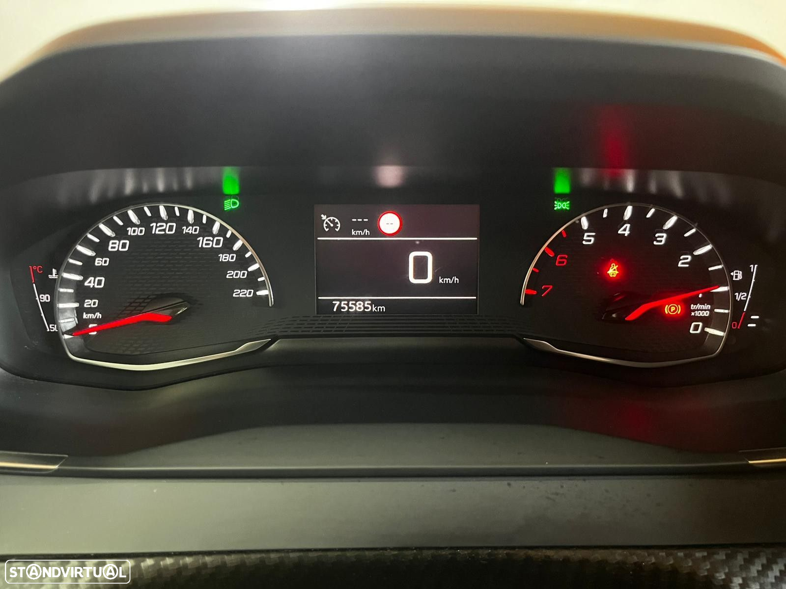Peugeot 208 1.2 PureTech Active Pack - 17