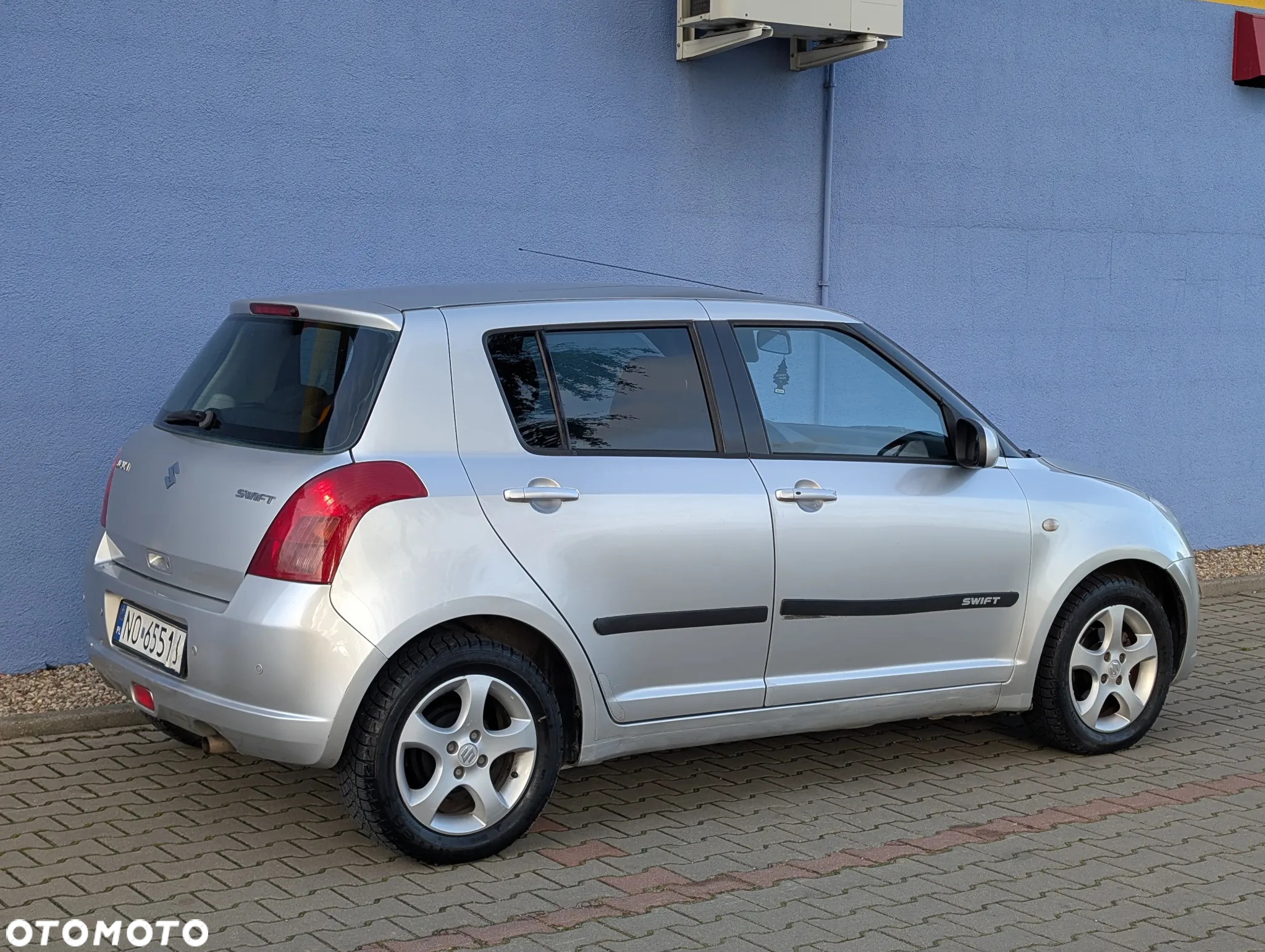 Suzuki Swift - 4