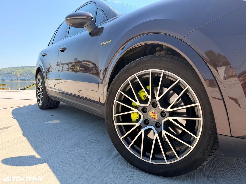 Porsche Cayenne - 2