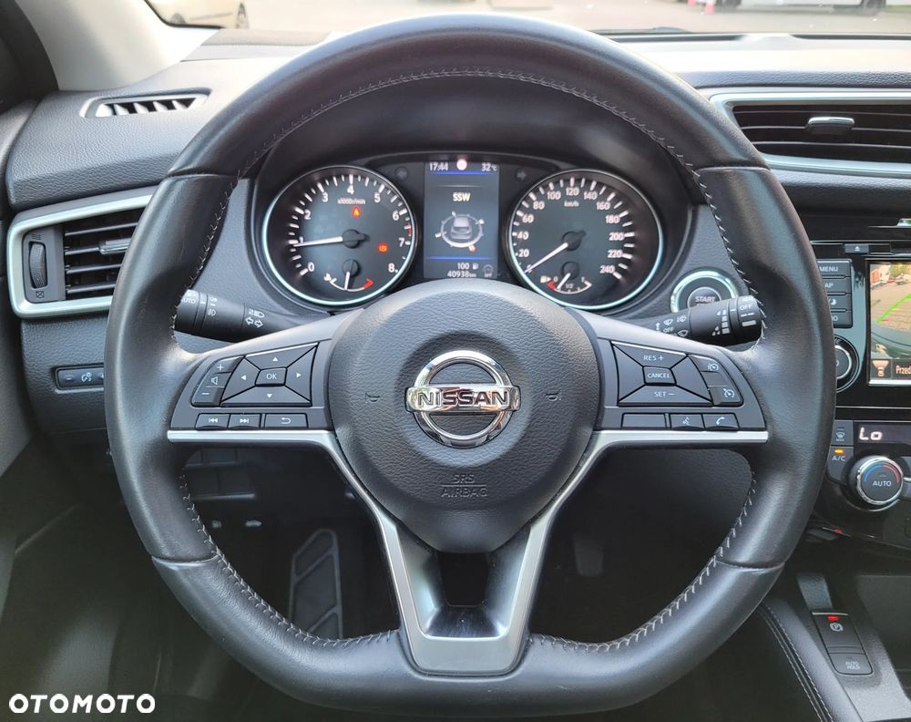 Nissan Qashqai 1.3 DIG-T N-Connecta EU6d - 19