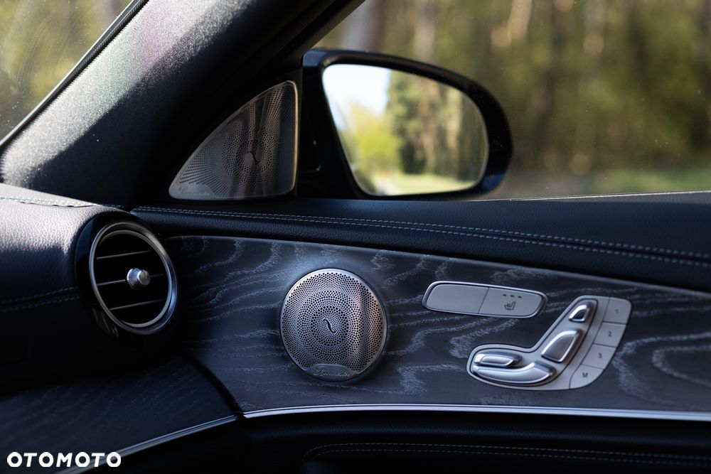 Mercedes-Benz Klasa E 300 de 4Matic 9G-TRONIC Night Edition - 20