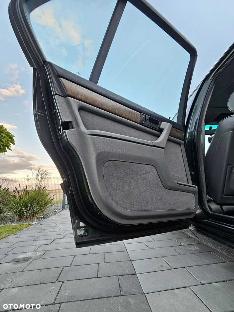 BMW Seria 7 - 25