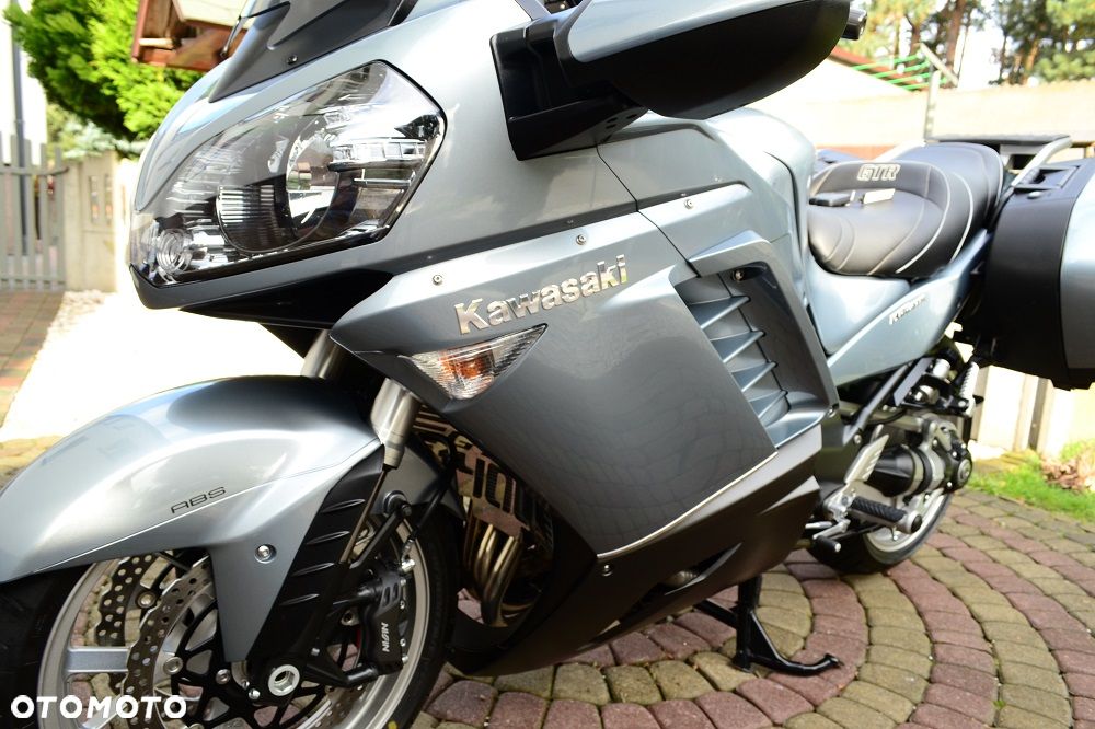 Kawasaki GTR - 31
