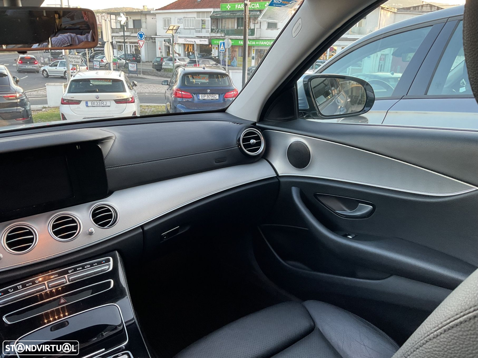 Mercedes-Benz E 220 BlueTEC Avantgarde Auto. - 37