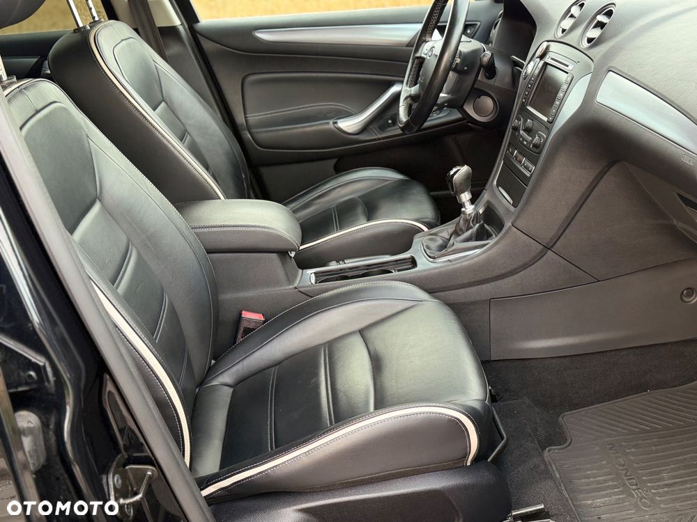 Ford Mondeo - 16