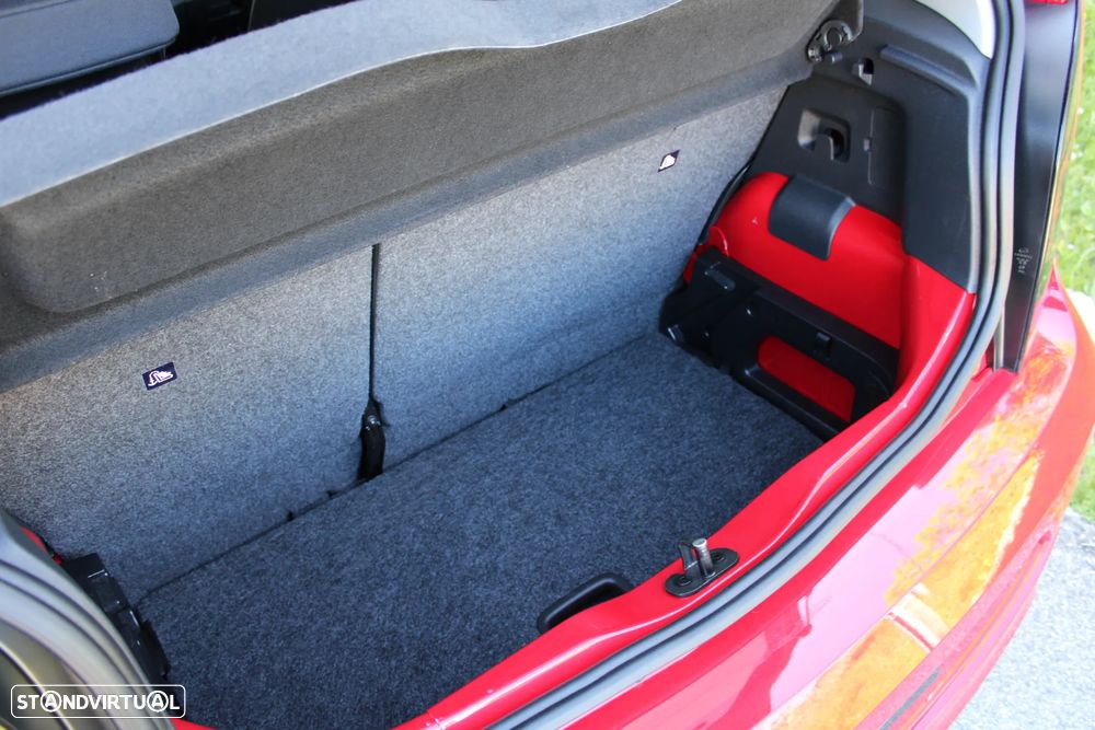 VW Up! 1.0 BMT High Auto - 14