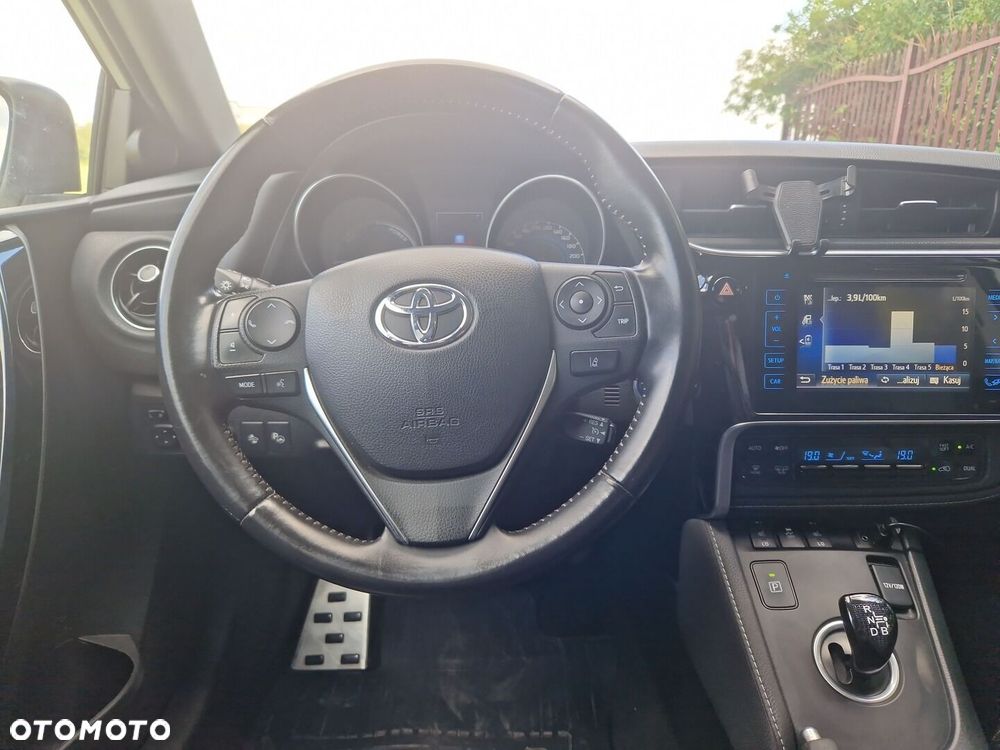 Toyota Auris - 15