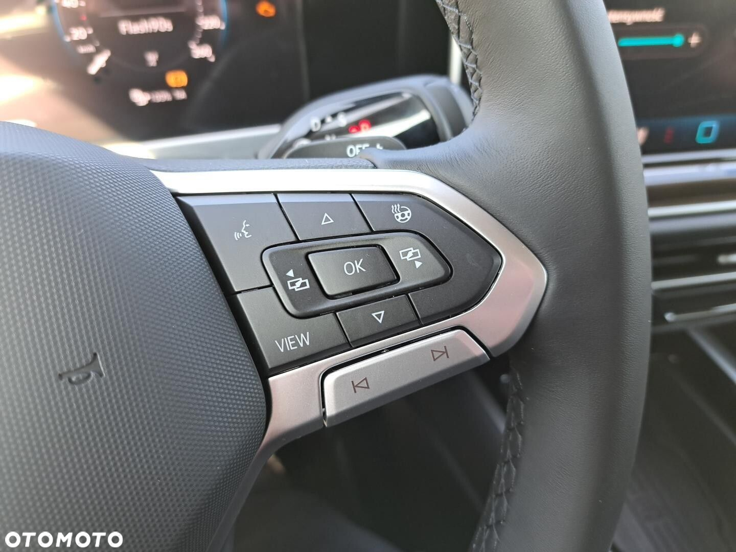Volkswagen Passat - 32