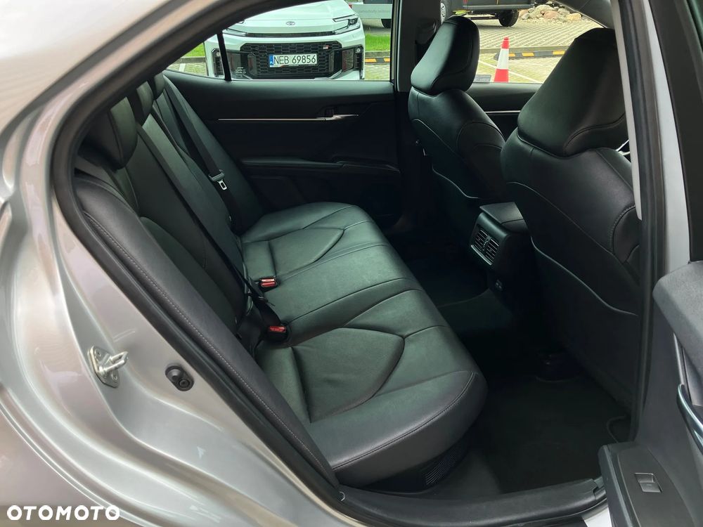Toyota Camry 2.5 Hybrid Executive CVT - 21