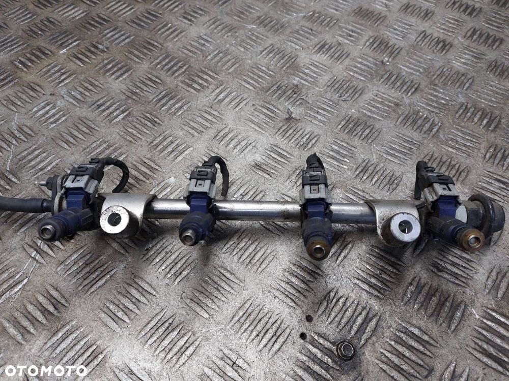 LISTWA WTRYSKOWA KIA CEED I 1.6 16V 35310-2B000 - 2